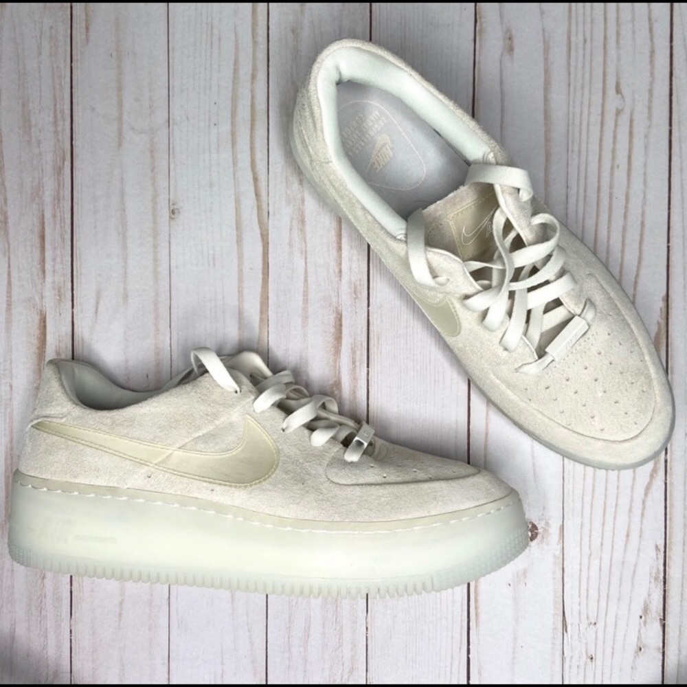 Brand New Nike “Sage” Air Force 1 Low